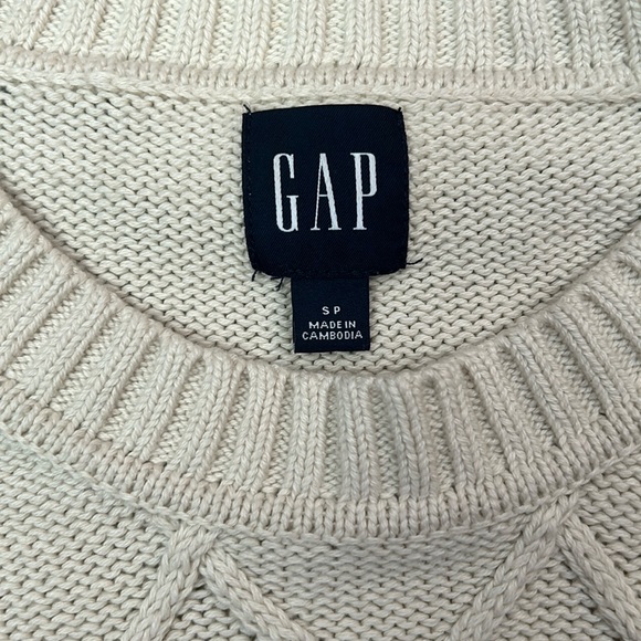GAP Cable Knit Sweater in Chino Beige - Picture 3 of 3